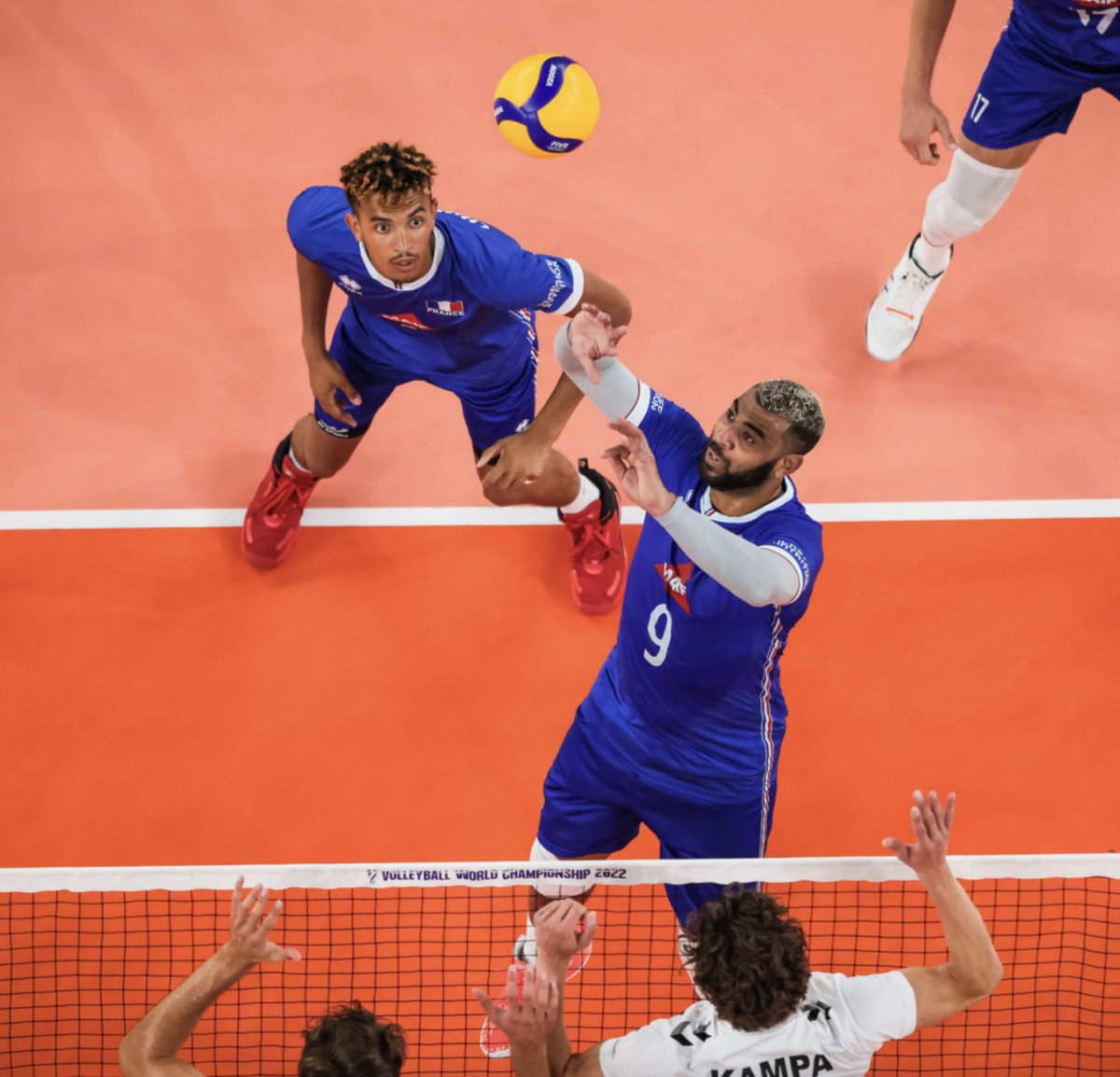 JStoneVB's tweet image. jimstoneconsulting.com/three-ideas-ne…
In this week's newsletter, we look at how Kevin Hambly plans practices, a warm-up drill focusing on movement, a drill to work on attacking off the hands of a block, and a statistics presentation by Eduardo Fiallos. Enjoy!