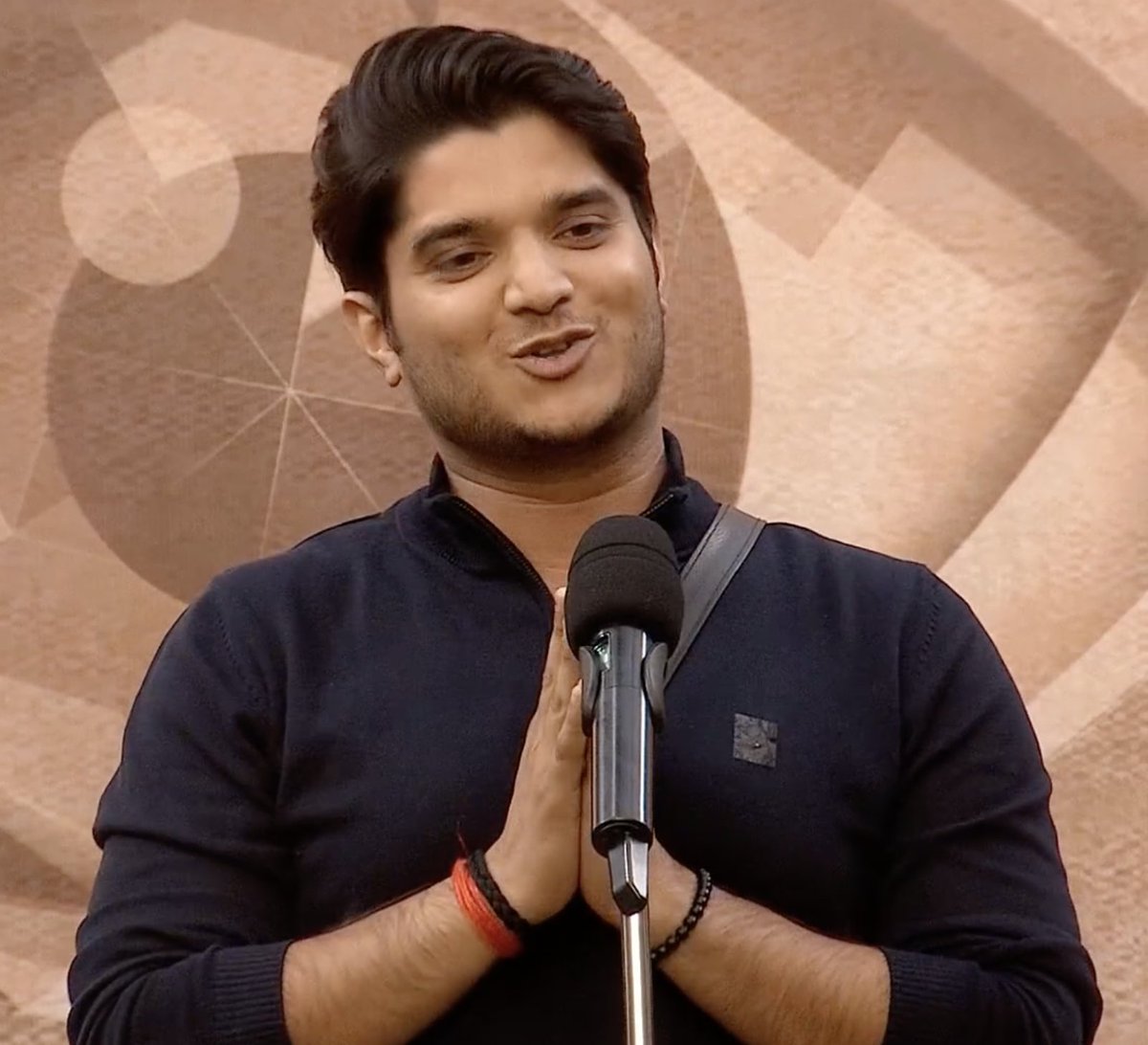 #BiggBoss played so dirty with #MridulTiwari.

#BB19 #BiggBoss19