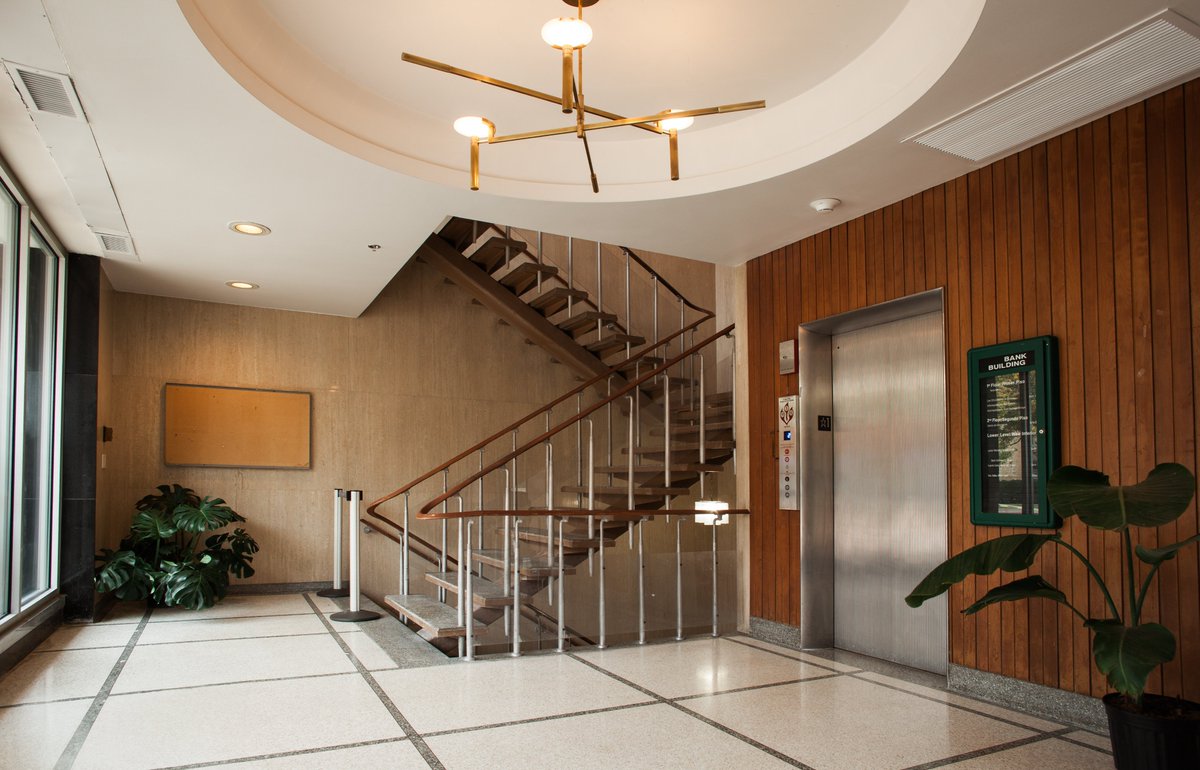 Anguleris's tweet image. Proud to help transform a mid-century bank headquarters into Judson University’s Glunz Hall, a new hub for design excellence and advancement.

Learn more at anguleris.com/news/Anguleris…

#Anguleris #FutureArchitectFund #GlunzHall