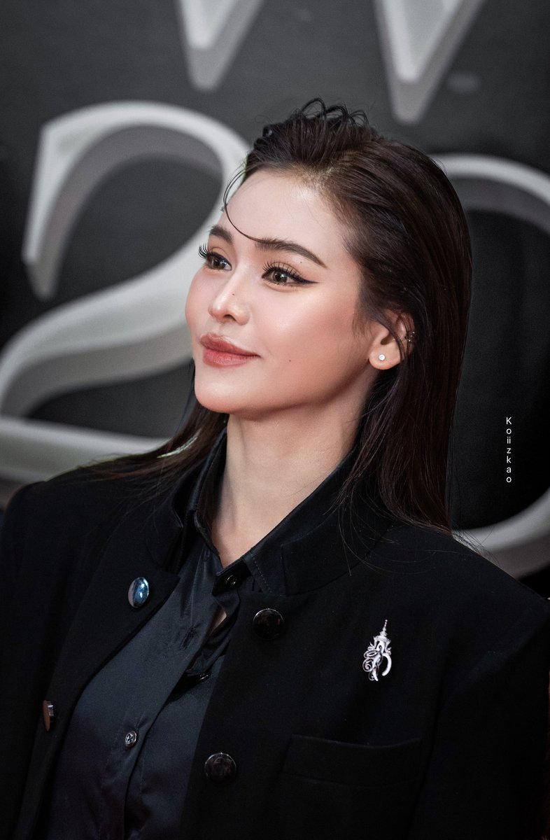 Koiiz9's tweet photo. มาเฟียตึกส้ม🫠

ENGFA NOMINEE HOWE2025
#ENGLOTxHOWEAWARDS25
#อิงฟ้ามหาชน #EngfaWaraha https://t.co/4fxsyb8oPz