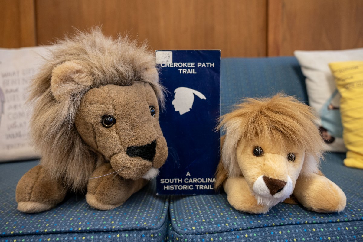 scstatelibrary's tweet image. This Cherokee Path Trail guide will lead you through SC from the Atlantic Ocean to the Blue Ridge Mountains, following the same route that Indigenous Peoples and later Europeans used before the American Revolution. To check out this guide visit tinyurl.com/2fuju4u7 #SCDocsRock