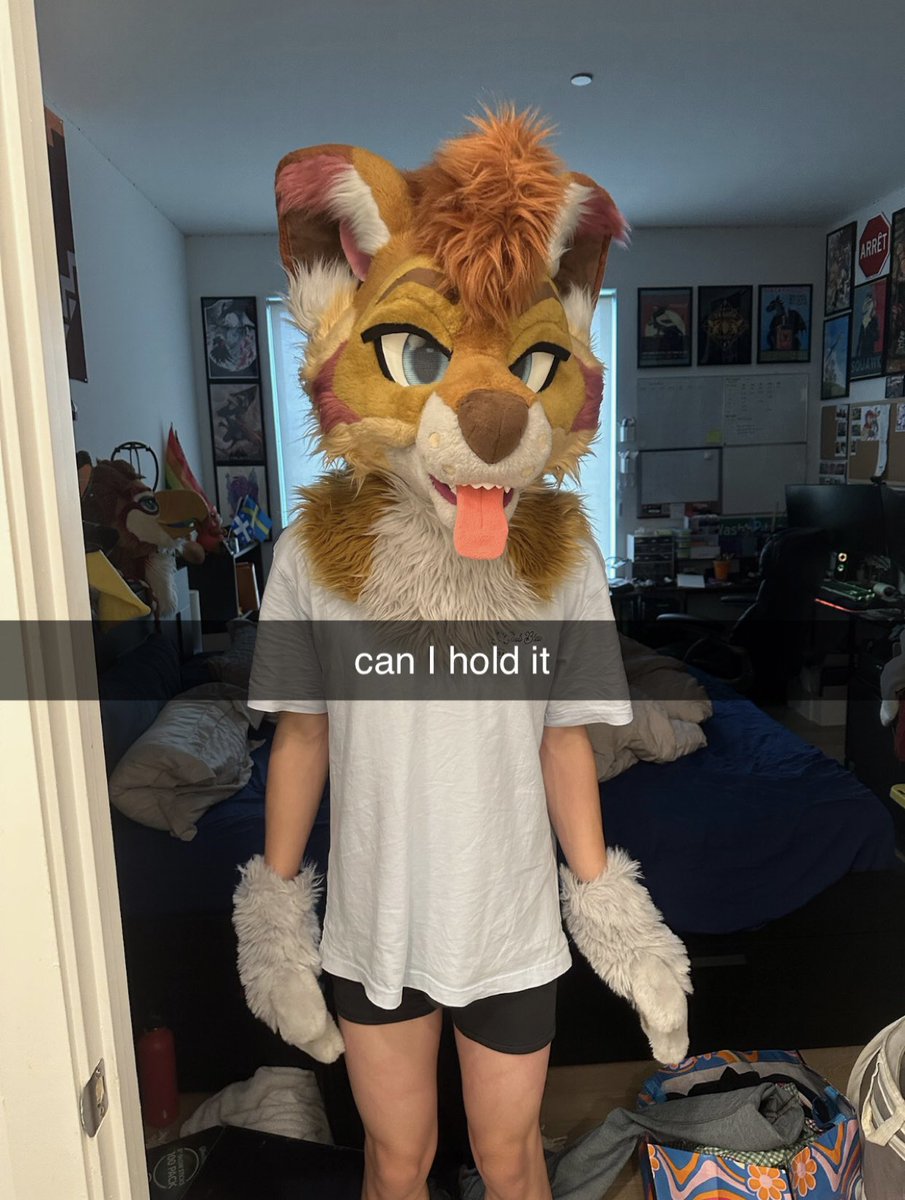 can’t get any privacy around here 😐