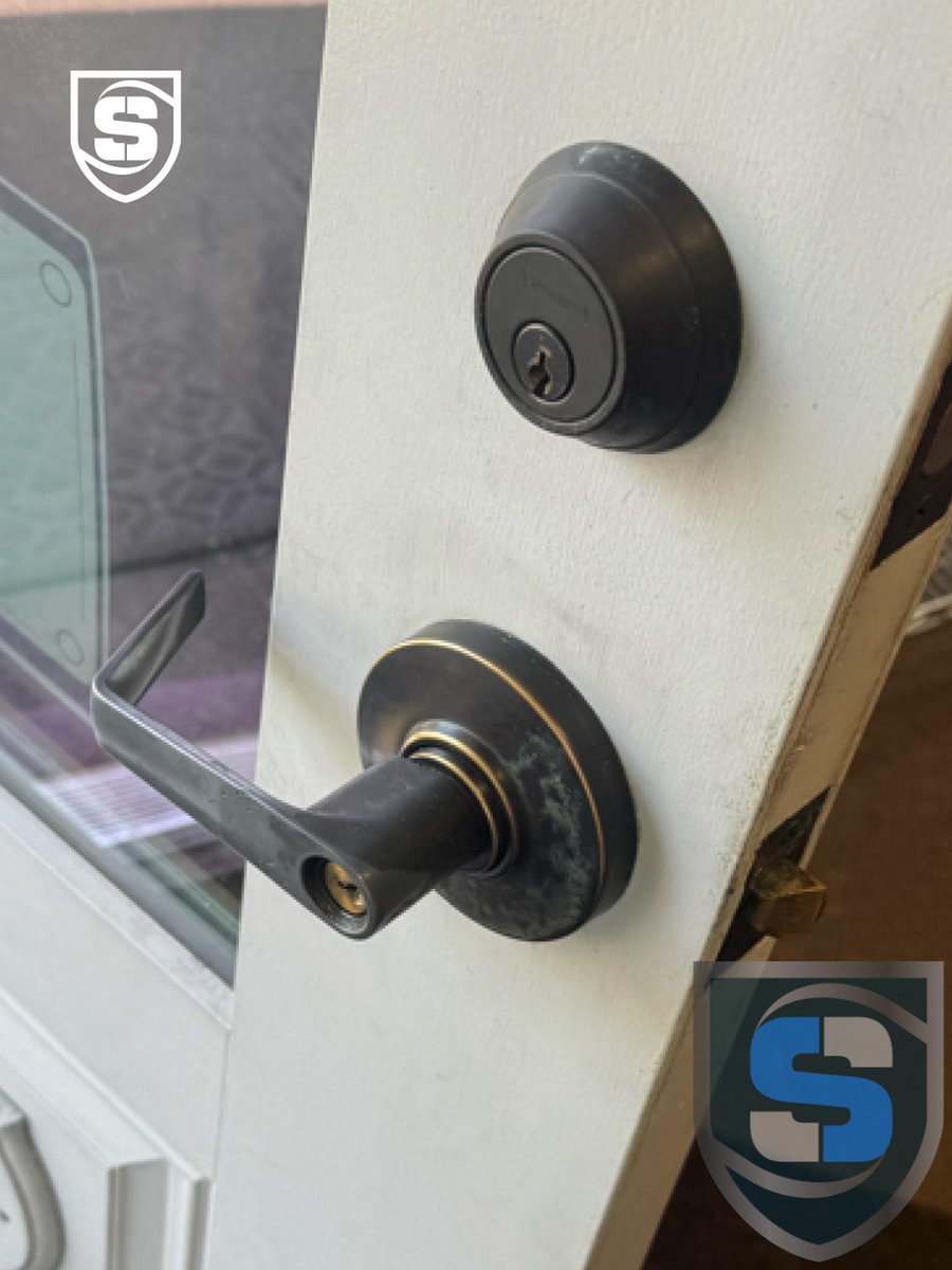 SureLockKey's tweet image. This high-security deadbolt we just installed provides anti-pick, anti-bump, and anti-drill protection. Upgrading your locks is one of the fastest ways to improve your home&apos;s security

Call us at (855) 909 - 4011 
Sure Lock &amp;amp; Key 💙
surelockkey.com

#Locksmith #DoorLock