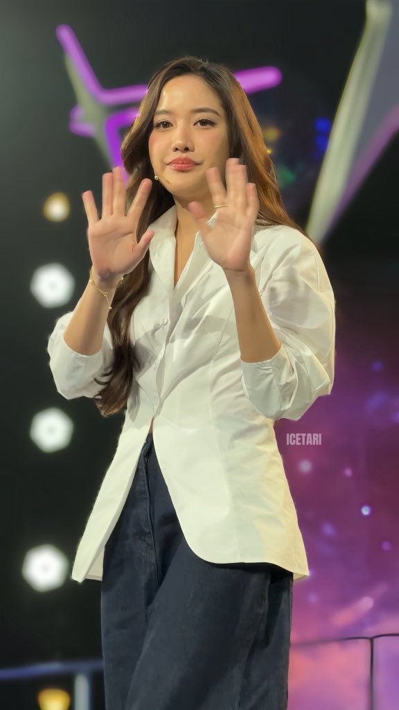 โซ๊ะมาก 🤧

SAROCHA AT IN THE 8IGHT
#InThe8ightxFreen
#srchafreen