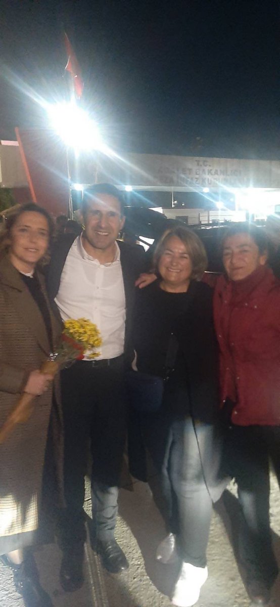 TurkcuPaylasim's tweet photo. 🔻Emekli Özel Kuvvetler Komutanı Albay Orkun Özeller tahliye oldu. https://t.co/PA2PSiiUeR