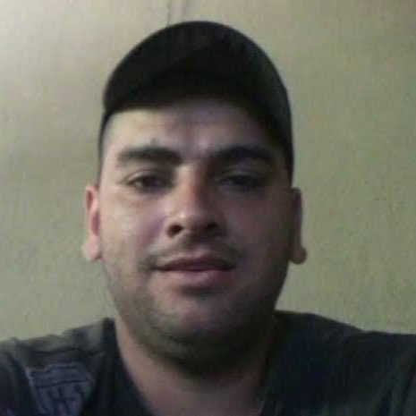 CrimesReais's tweet photo. Essa é Letícia Tanzi, de apenas 13 anos, que foi morta pelo seu próprio pai após ele ter sido solto da prisão, mesmo condenado por estupro. Já se passaram 7 anos do crime e ele continua foragido. https://t.co/9xJPmmoiVC