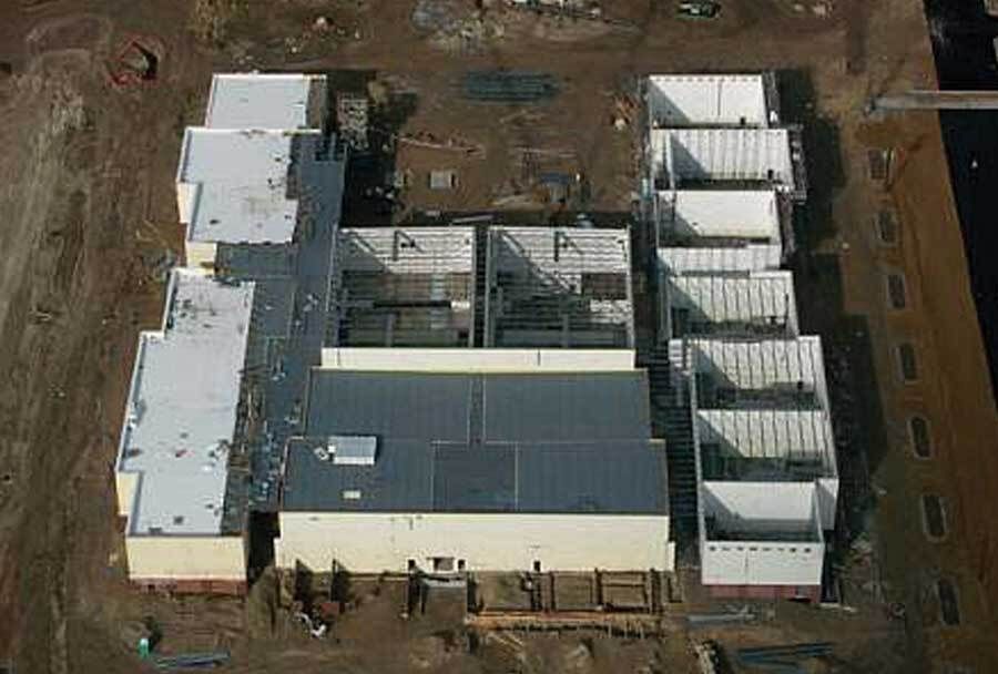 ICF construction is rapidly expanding from residential into commercial and industrial projects due to its superior energy efficiency, structural strength, and cost savings. More here: icfmag.com/2025/10/icf-fo…