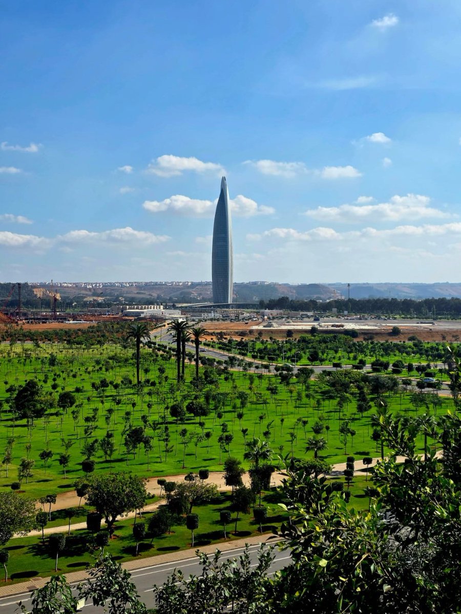 #Tanger ➡️ #Arcila ➡️ #Rabat ➡️  #Casablanca

Tanger 🇲🇦 es la 2ª ciudad del país. Es el lugar donde se  encuentran el #Mediterráneo y el #Atlantico.  El #Español es el 2º idioma y me sorprendió su desarrollo en los últimos años. 
Arcilah 🇲🇦 es un típico pueblito costero bien