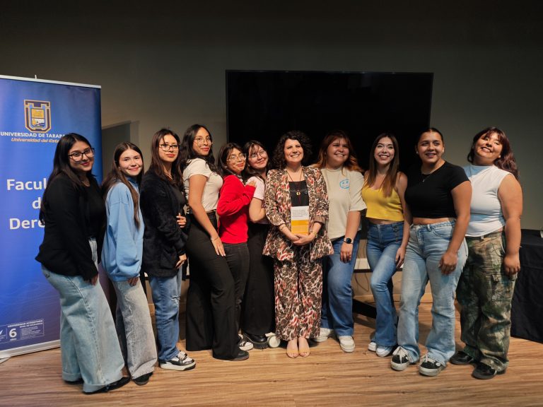Facultad de Derecho presentó libro sobre violencia de género y mujeres Aymara
f.mtr.cool/tormezheuf