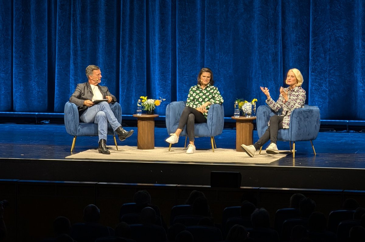 👋Live vom #WorldForumMunich in der Messe München: Offene Gespräche, spannende Sessions und viele Gelegenheiten, von anderen zu lernen. Technologie wird hier direkt im Business-Kontext greifbar.