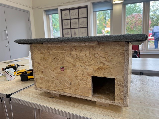 Thank you to everyone who helped with our Help Hedgehogs Hibernate event, and all our 50+ guests who made the event a huge success!

learn more at: framptoncotterell-pc.gov.uk/help-hedgehogs…

#FramptonCotterell #FCPC #Hedgehogs #SouthGlos #Nature #LocalEvent #Crafts #ProtectHedgehogs