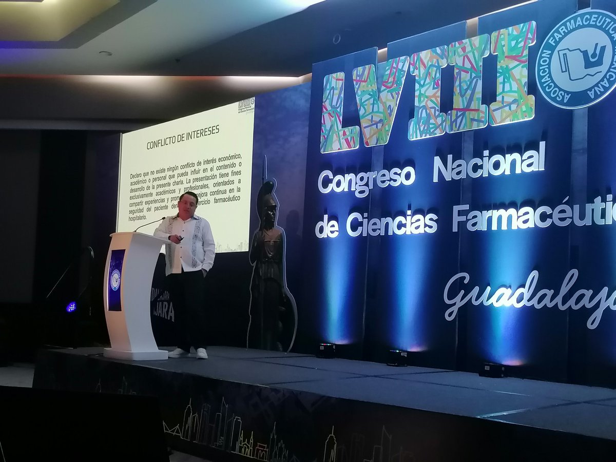 Nuestro gran amigo <a href="/farmaceuticomx/">Guillermo Barranco Castañeda</a> en su conferencia, platicando de sus experiencias profesionales