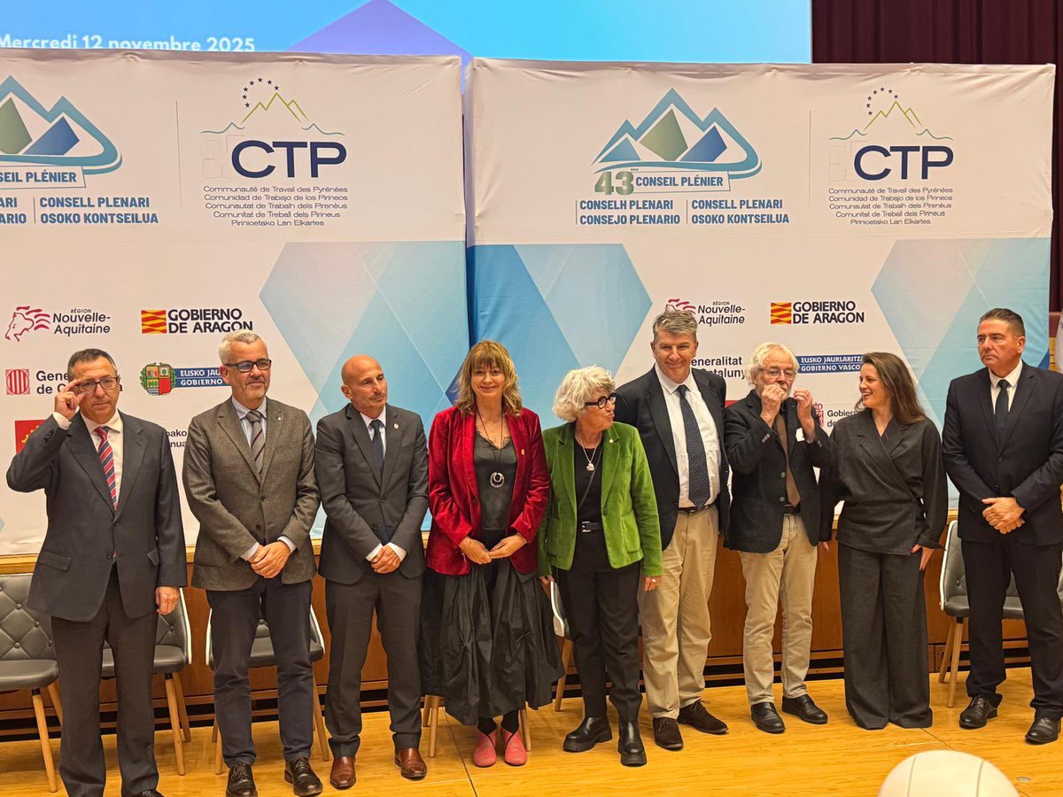 Unió Europea i Acció Exterior tweet media