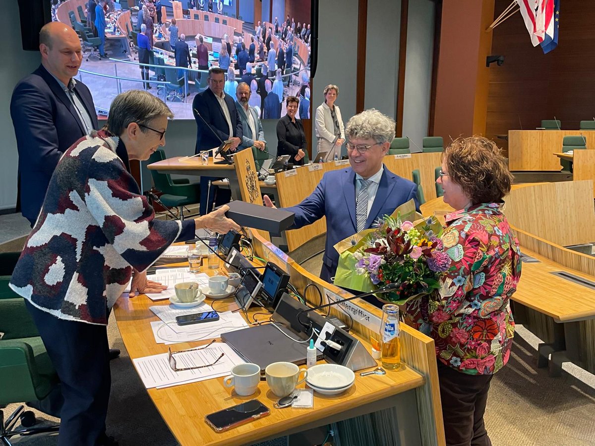 Bart van Dekken is tijdens de Statenvergadering van 12 november 2025 door het Drents Parlement benoemd en geïnstalleerd als nieuw lid van Gedeputeerde Staten. Hij is de opvolger van Henk Jumelet, die vandaag is beëdigd in de Tweede Kamer.