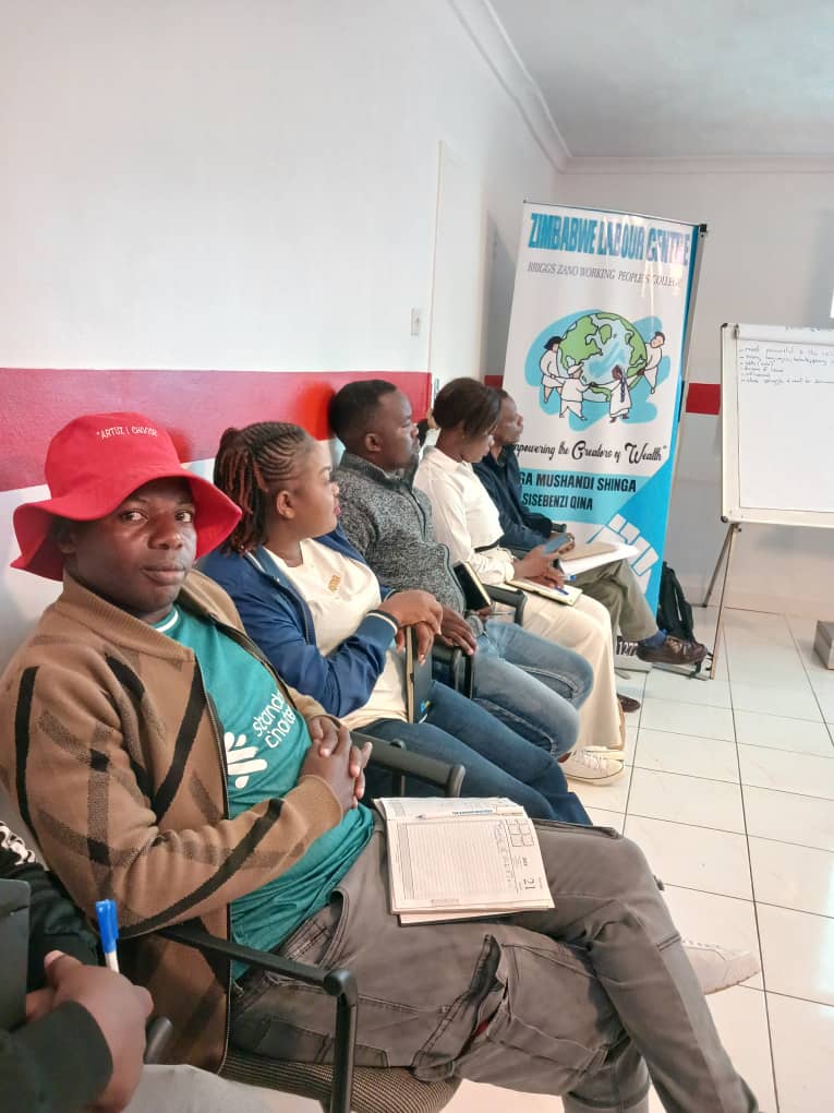ZimLabourCenter's tweet photo. 🔵The fourth session of the Progressive Young Workers Academy (PYWA), done in partnership with the Friedrich Ebert Stiftung, is underway, with the graduation set for Friday, the 14th of November. @TafadzwaChoto @MatikaGwisai @ZctuZimbabwe @ProgressiveOf @ARTUZ_teachers https://t.co/rlb9Wt9eVE