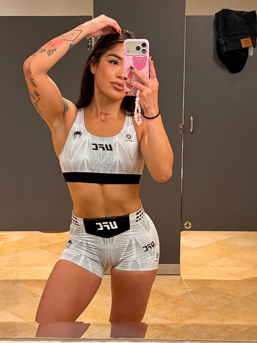 The hottest UFC fighter 💥👊
<a href="/TracyCortezmma/">Tracy Cortez’s ERA</a> 👌