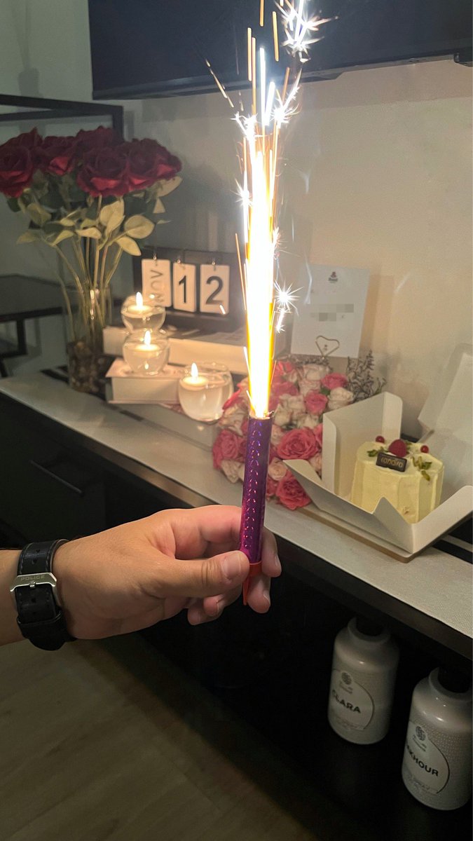 97L____'s tweet photo. لدي أفضل شريك حياة وأفضل بيئة عمل يمكن الحصول عليهما! وعليم الله أن هذا كل ما كنت أطمح لأجله… https://t.co/xJeeE9FMQS
