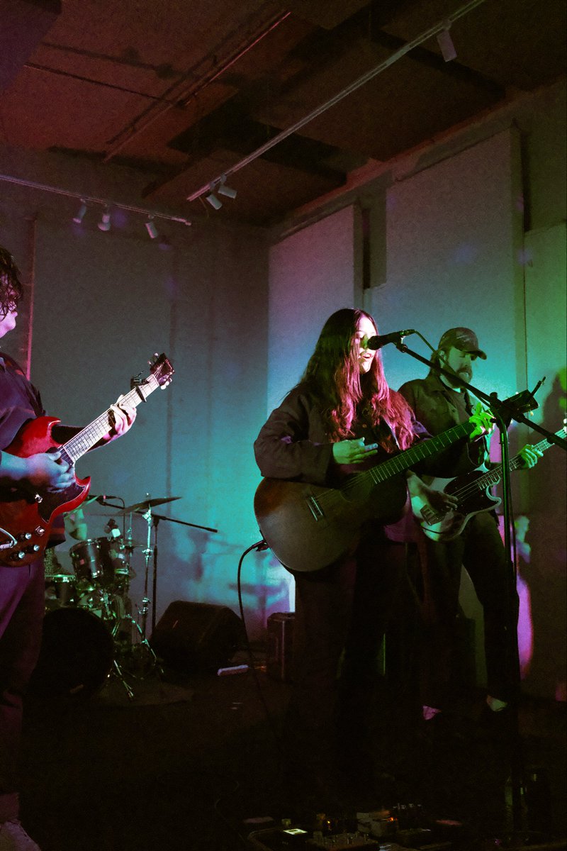 sydneysprague's tweet photo. CHAPEL HILL TONIGHT ! playing at @Local506 , doors at 7pm with Shelles and Gabrielle Grace opening. tickets here: https://t.co/biwadRLNjc https://t.co/7CKAcHiYFn