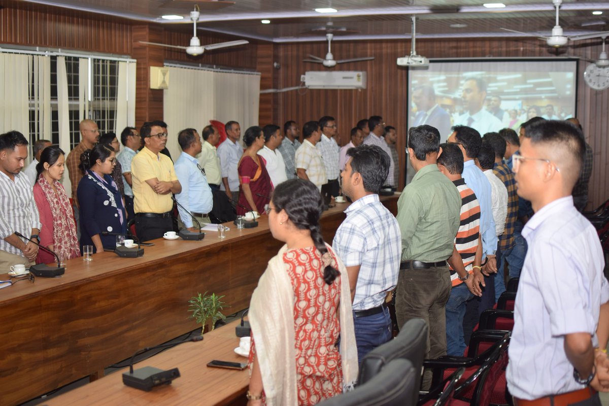 The Hon’ble Chief Minister of Assam launched the Zero Cost Insurance Scheme today for all State Government, Contractual, and PSU employees. The District Administration, Hailakandi participated virtually, ensuring effective coordination of the scheme. <a href="/CMOfficeAssam/">Chief Minister Assam</a> <a href="/diprassam/">DIPR Assam</a>