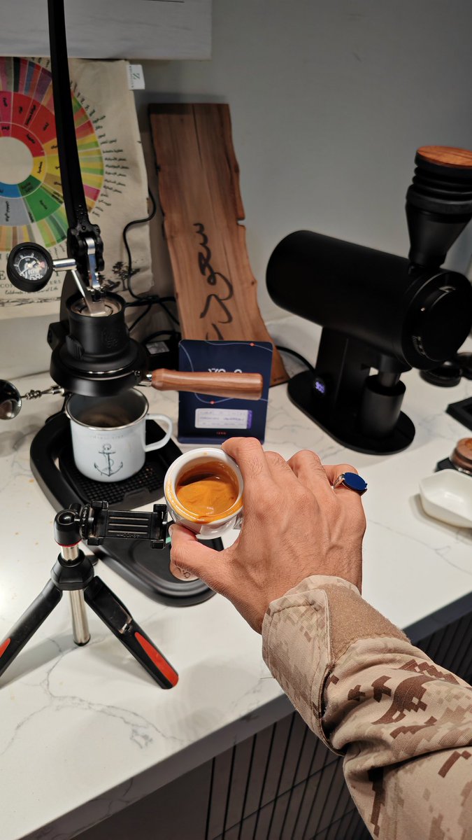 iSaudEz's tweet image. أقفل مجال الخوف لاترتاع من صوت الرصاص
الطلقه اللي تذبحك منته بسامع صوتها

بعدسة 📸👇
#HonorMagicV3 #MagicV3