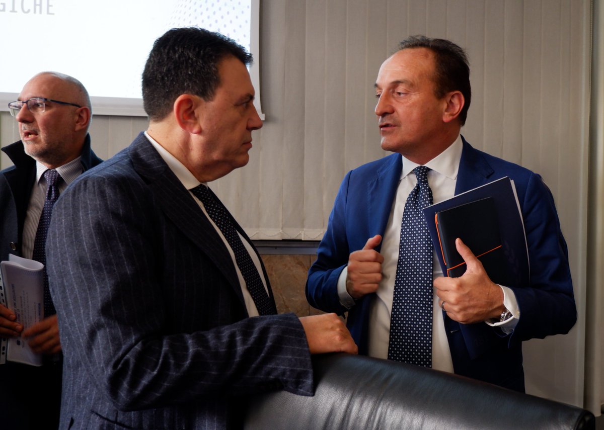 TIM_Enterprise's tweet image. 💡 Al @PoliTOnews , durante l’evento ❝Il modello Piemonte come acceleratore della rivoluzione IA❞, a cura del Comitato europeo delle regioni , abbiamo mostrato come #TIMEnterprise affianchi le PA nel percorso di #DigitalTransformation, grazie a soluzioni #Cloud, #AI #IoT e…