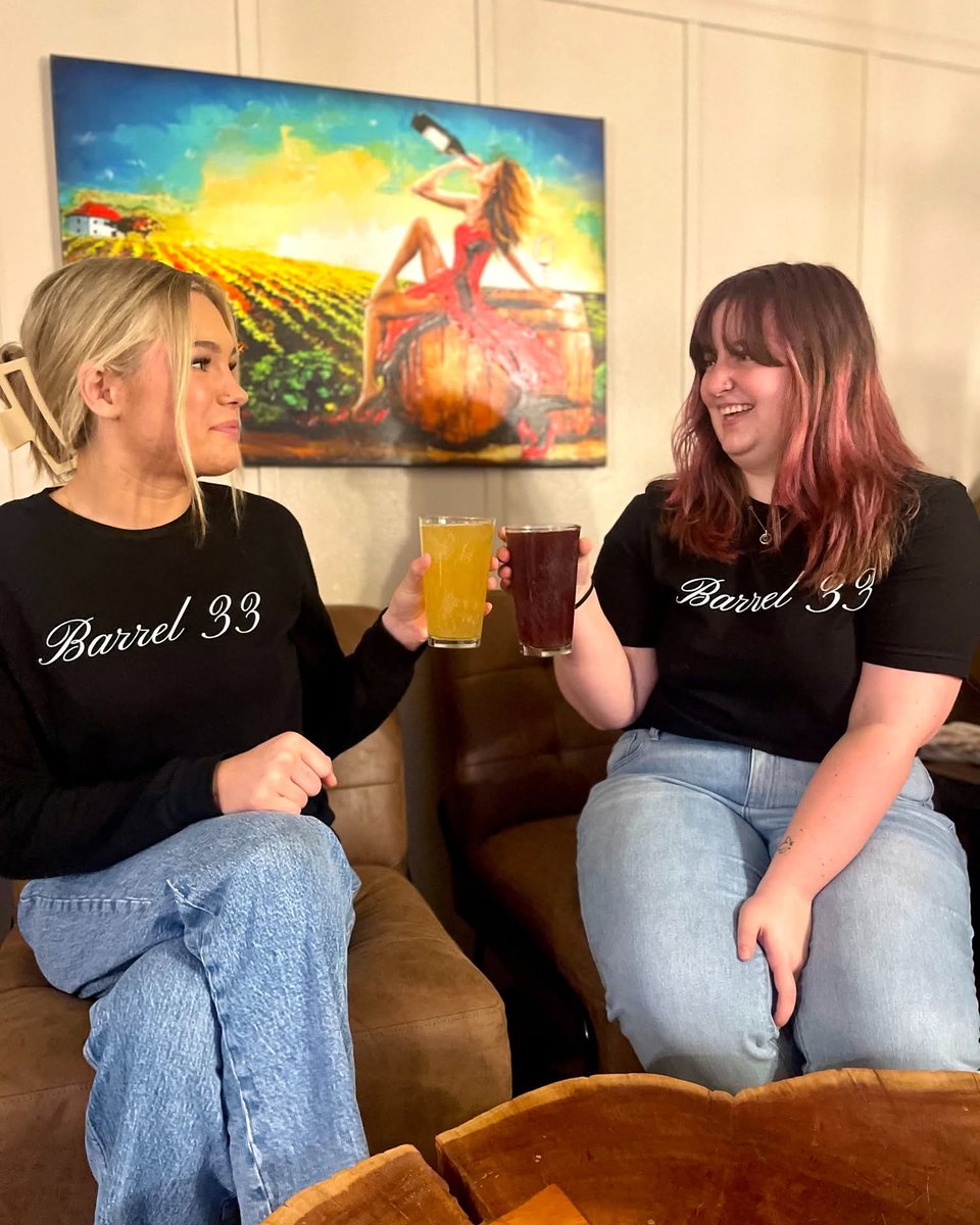 My #wine #art My Day Off at Barrel 33 (Find this #wineart in many sizes on leannelainefineart.com) #wineartist #WineWednesday