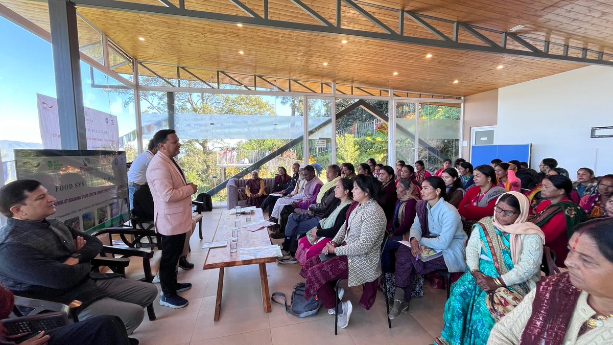 BhoomiKaEco's tweet photo. At Ranikhet today, Bhoomi Ka–CWS hosted a #FoodSystemDialogue on strengthening Uttarakhand’s food system — connecting hills, farms & tables for a sustainable, resilient future.
#BhoomiKa #Agroecology #Uttarakhand #BhoomiKaCampaign https://t.co/8MTYLRhrN3