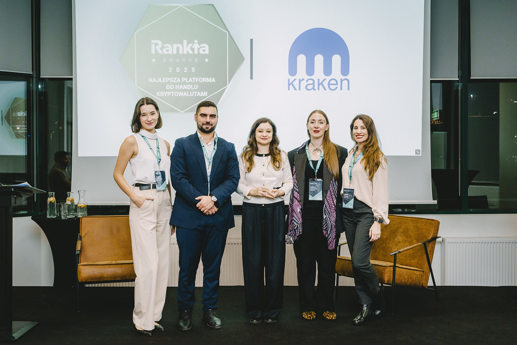 W ubiegły piątek <a href="/krakenfx/">Kraken</a> otrzymał nagrodę dla "Najlepszej platformy do handlu kryptowalutami" podczas <a href="/Rankia/">Rankia</a> Polska Awards 2025 🌟

To plebiscyt, w którym zwycięzców wybiera polska społeczność — aż w 11 kategoriach! Dziękujemy za zaufanie i wyróżnienie 🌟