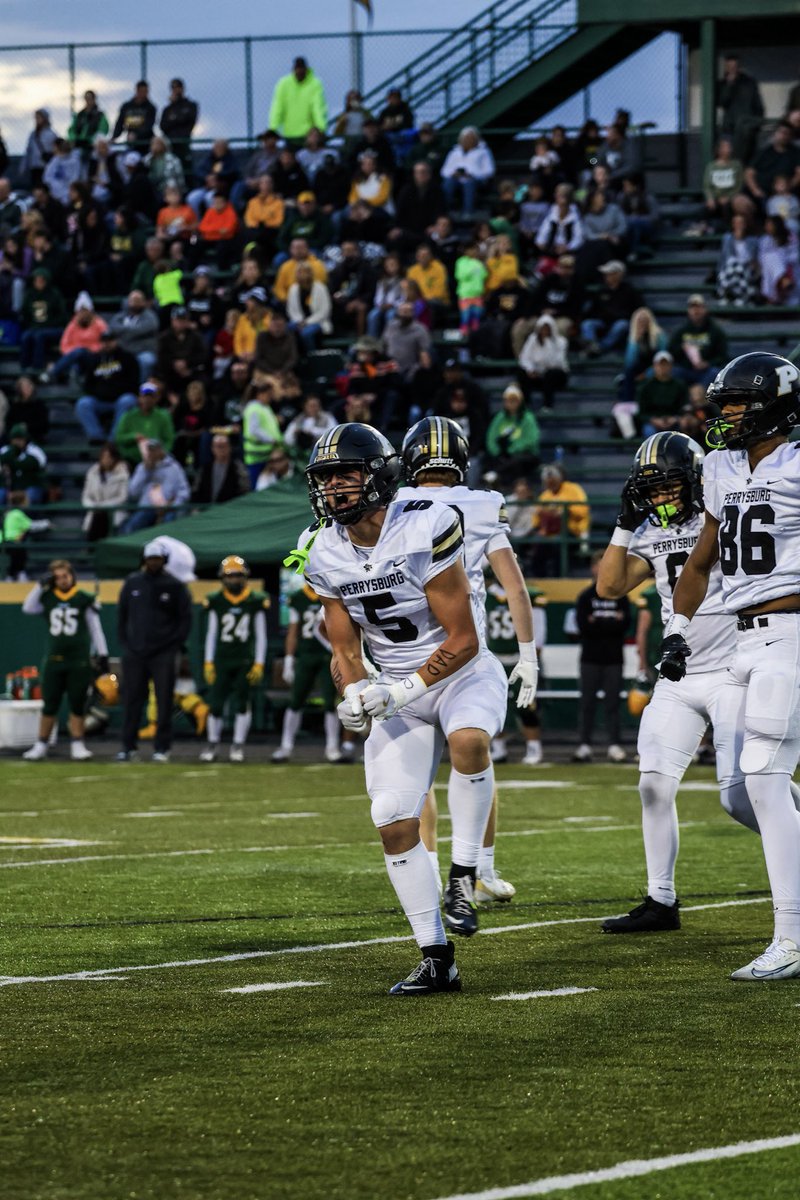 Blessed and thankful for another year with my buddies! Here’s the link to my Junior Year Highlights!! 

hudl.com/v/2TAp1Y

MLB #5
6’0 196
1st Team All League