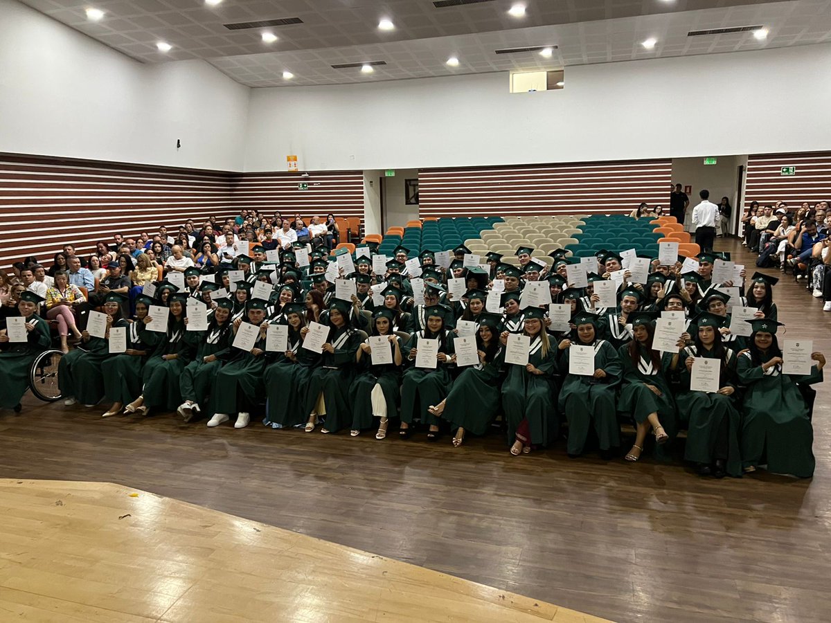 SENA_Antioquia's tweet image. 🎓 169 sueños que se hacen realidad.
Nuestros egresados del Centro de Servicios y Gestión Empresarial del @SENAComunican están listos para transformar el mundo laboral con conocimiento y compromiso.
¡El SENA cree en ustedes!

#GraduaciónSENA #TalentoSENA #FormaciónQueTransforma
