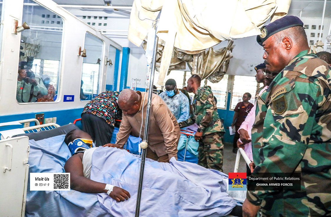 GhArmedForces's tweet image. The President and Commander-in-Chief (C-in-C) of the Ghana Armed Forces (GAF), John Dramani Mahama has paid a visit to the injured applicants of the 2025/2026 GAF recruitment at the 37 Military Hospital on Wednesday, 12 November 2025.

gafonline.mil.gh/blog-details/c…