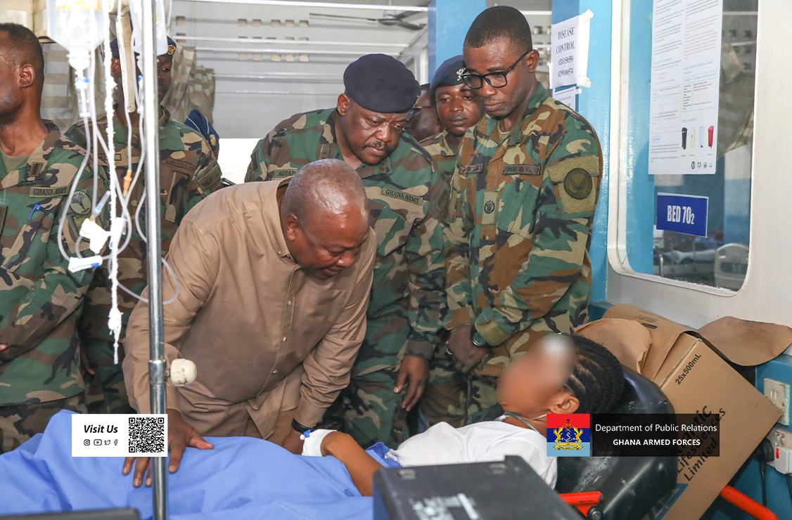 GhArmedForces's tweet image. The President and Commander-in-Chief (C-in-C) of the Ghana Armed Forces (GAF), John Dramani Mahama has paid a visit to the injured applicants of the 2025/2026 GAF recruitment at the 37 Military Hospital on Wednesday, 12 November 2025.

gafonline.mil.gh/blog-details/c…