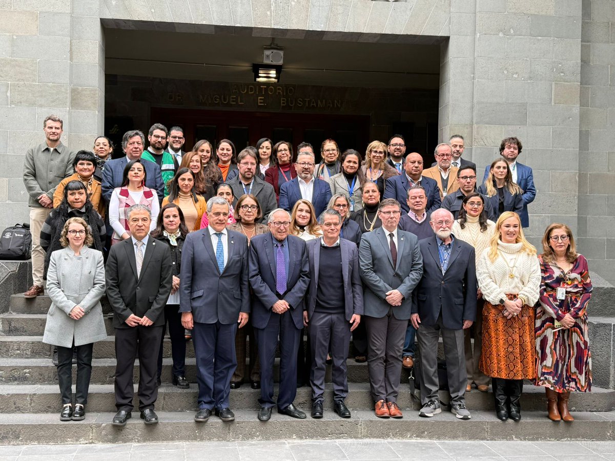 CONAMED_SALUD's tweet image. 🤝La #CONAMED participó en la revisión de la Estrategia de Cooperación de la OPS/OMS en México 2025–2030, fortaleciendo su papel en la protección de los derechos en salud y la promoción de una atención médica con calidad y equidad.
📄 Conoce más👉 bit.ly/3Lz3vhu