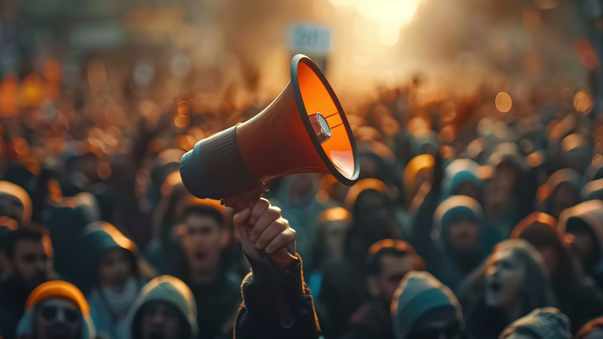 LuceverdeRoma's tweet image. 🔴 📣 #Manifestazione | #FridaysforFuture

📌 Venerdì #14novembre, 9:30-13:30, corteo da Piazzale Ostiense a Largo Bernardino da Feltre

❌ Chiusure e deviazioni al passaggio della manifestazione
 
ℹ️ Il Percorso 👉 buff.ly/uVg2waQ

@Emergenza24 | #Luceverde