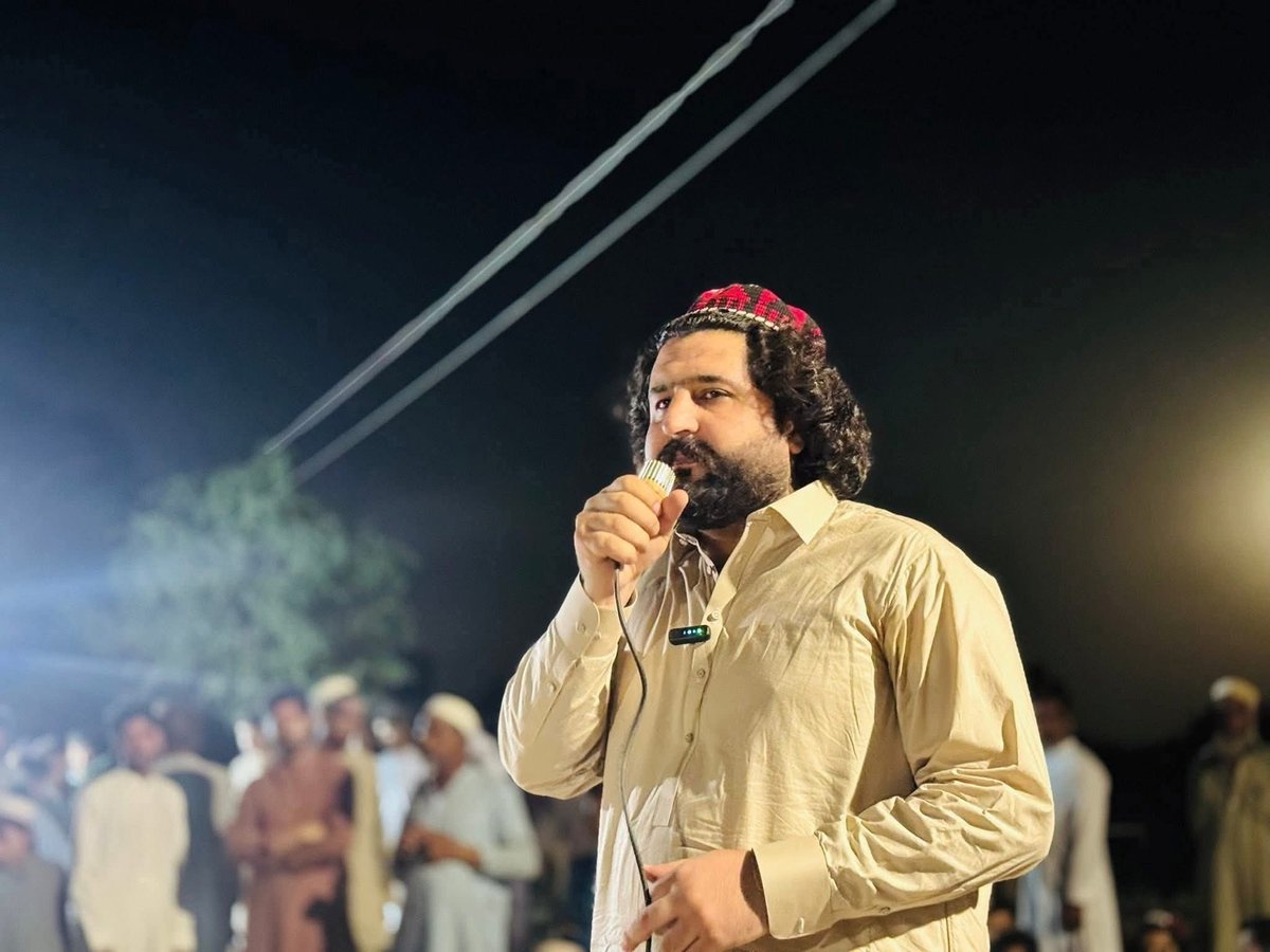 SamadKhan4578's tweet photo. #WhereIsPTMDelegation
صوبائی حکومت د جرګې سخه ده پي ټي ایم وفد د بایکاټ پس د پی ټی ایم وفد تراوسه لاپته دی  او هیڅ رابطه ورسره نه کیږي https://t.co/AI5YxZ8eey