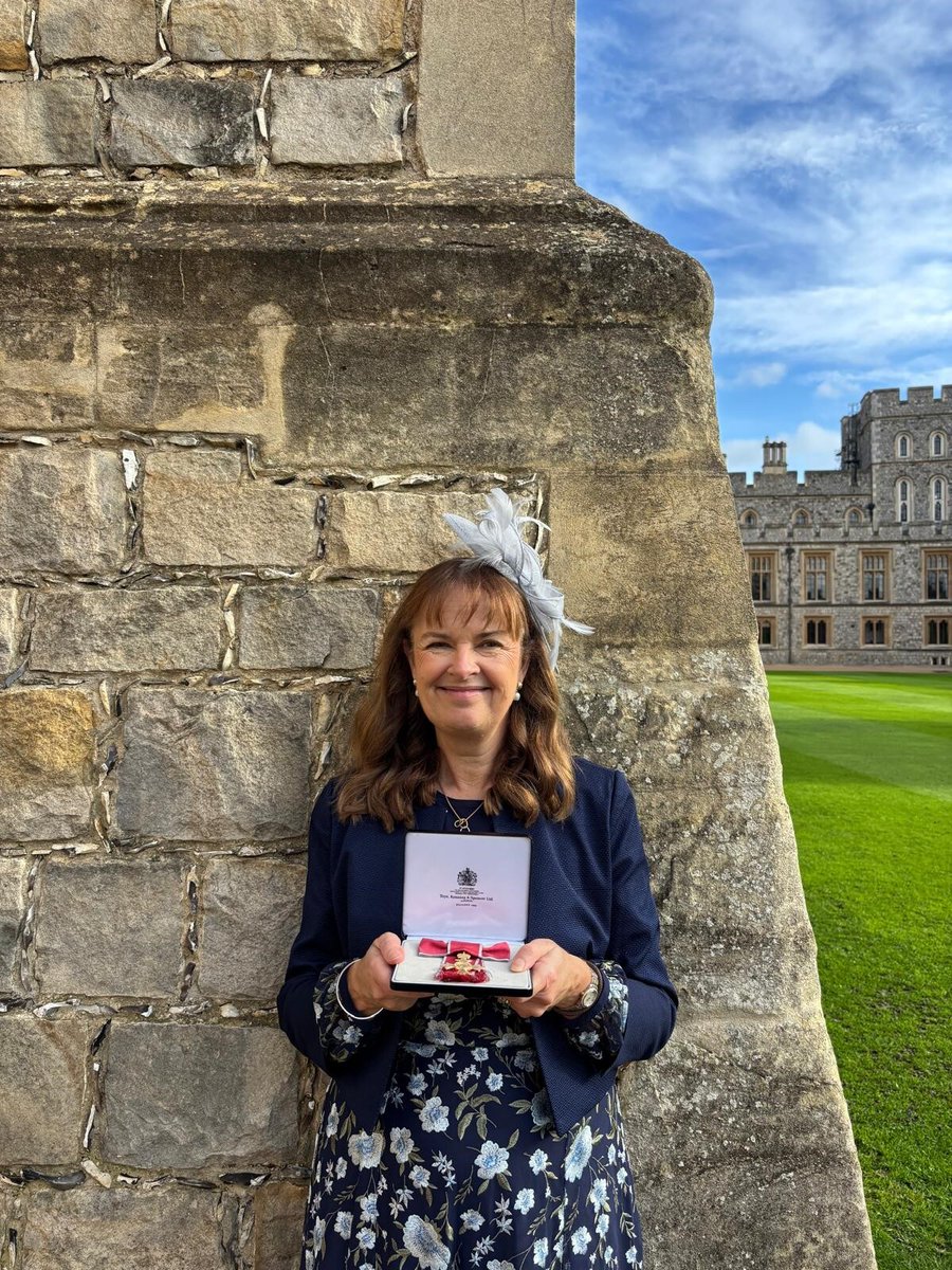 A truly special day for our Founder, Sarah Steel, OBE 👑🎂
Today, <a href="/nurserysarah/">Sarah Steel</a> celebrates her birthday and received her OBE at her investiture ceremony!
Her passion for giving every child the best start in life inspires us all. 💐🎉
#OBE #TheOldStationNursery #EarlyYears