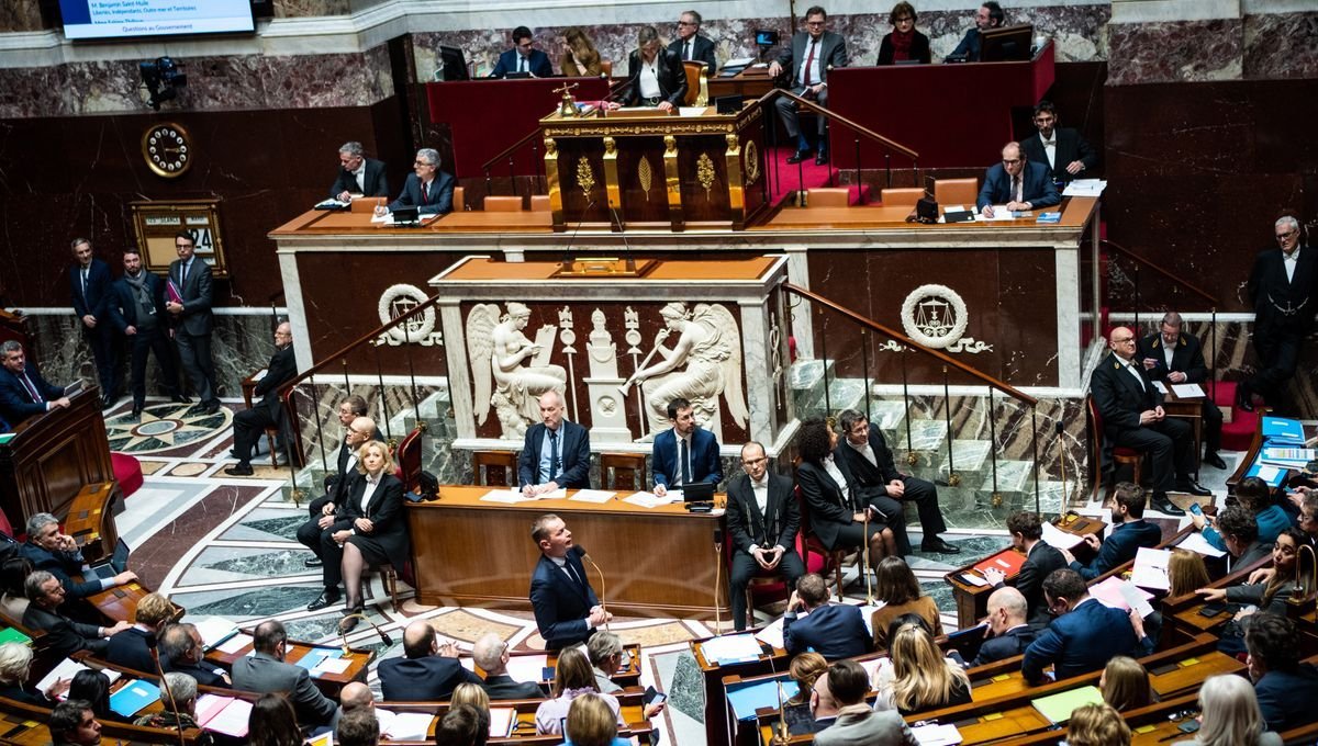 AlertesInfos's tweet image. 🚨🇫🇷 ALERTE INFO | L’Assemblée nationale ADOPTE la SUSPENSION de la réforme des retraites.