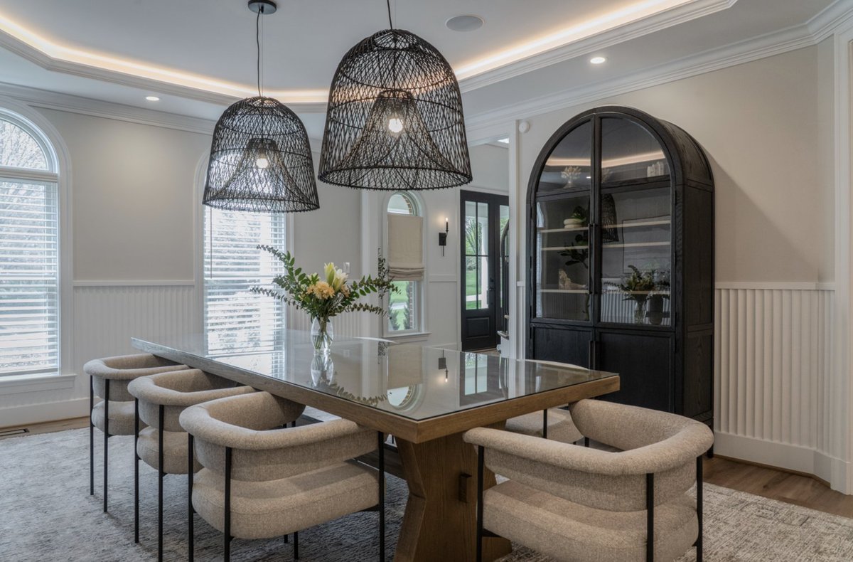 TechnologyDesi2's tweet image. Founded in the 1970s, Gramophone in 1976 and World Wide Stereo in 1979, these two industry leaders have long set the standard for home technology design and system integration in the Mid-Atlantic.  #technologydesigner #gramophone #worldwidestereo f.mtr.cool/qzcfhvhmht