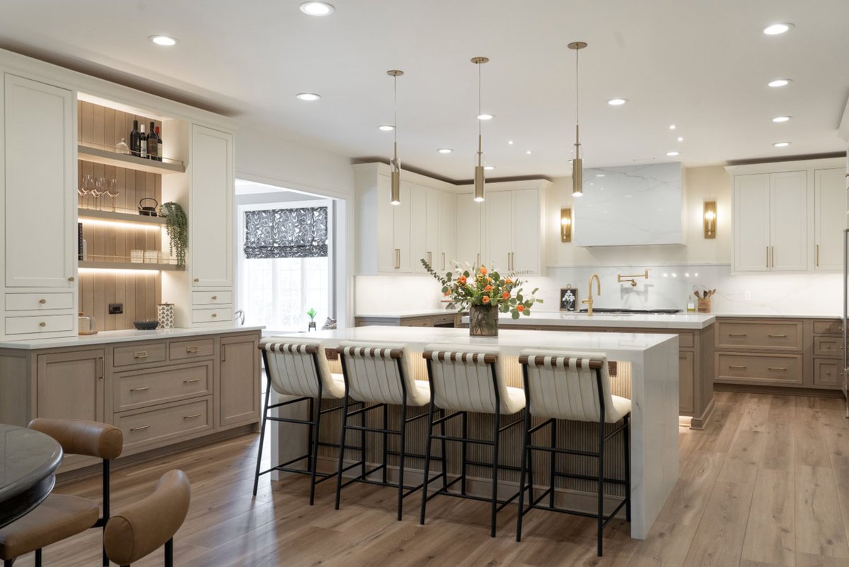 TechnologyDesi2's tweet image. Founded in the 1970s, Gramophone in 1976 and World Wide Stereo in 1979, these two industry leaders have long set the standard for home technology design and system integration in the Mid-Atlantic.  #technologydesigner #gramophone #worldwidestereo f.mtr.cool/qzcfhvhmht