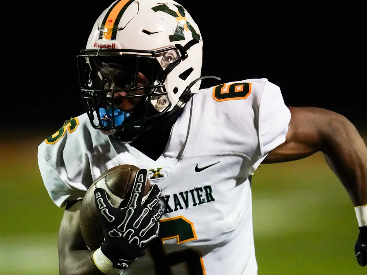 Congrats to <a href="/marlon_harbin/">Marlon Harbin</a> for surpassing 1,000 career yards rushing last Friday.  During his 4 years at St. X, Marlon has 2,236 yards receiving, 1,009 yards rushing, 1,140 yards in kickoff returns, and has scored 48 touchdowns.