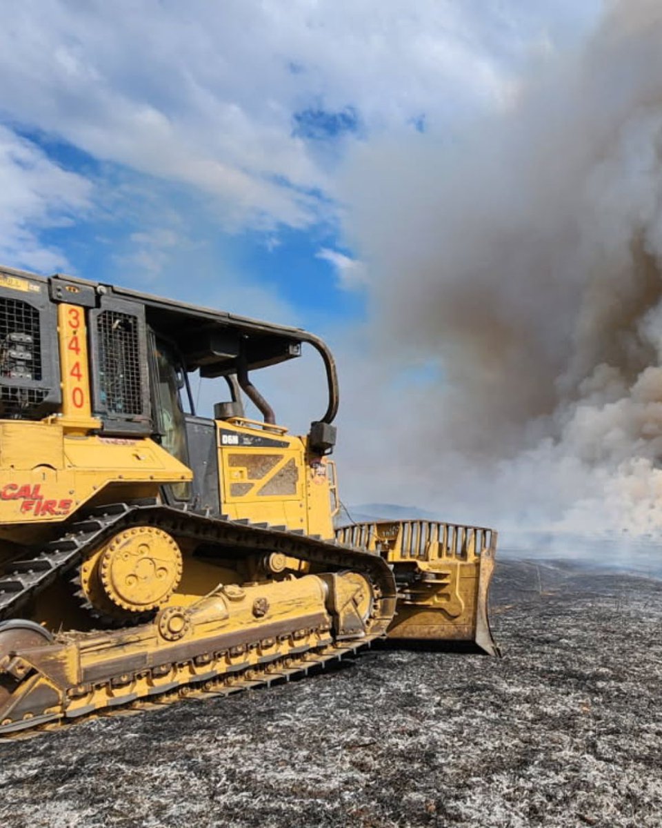 CAL_FIRE's tweet image. 🔥 Using fire for good.

CAL FIRE crews are implementing prescribed burns as part of the Vegetation Management Program (VMP), a proactive approach to reducing hazardous vegetation, restoring native species, and improving overall ecosystem health.

Each prescribed burn is…