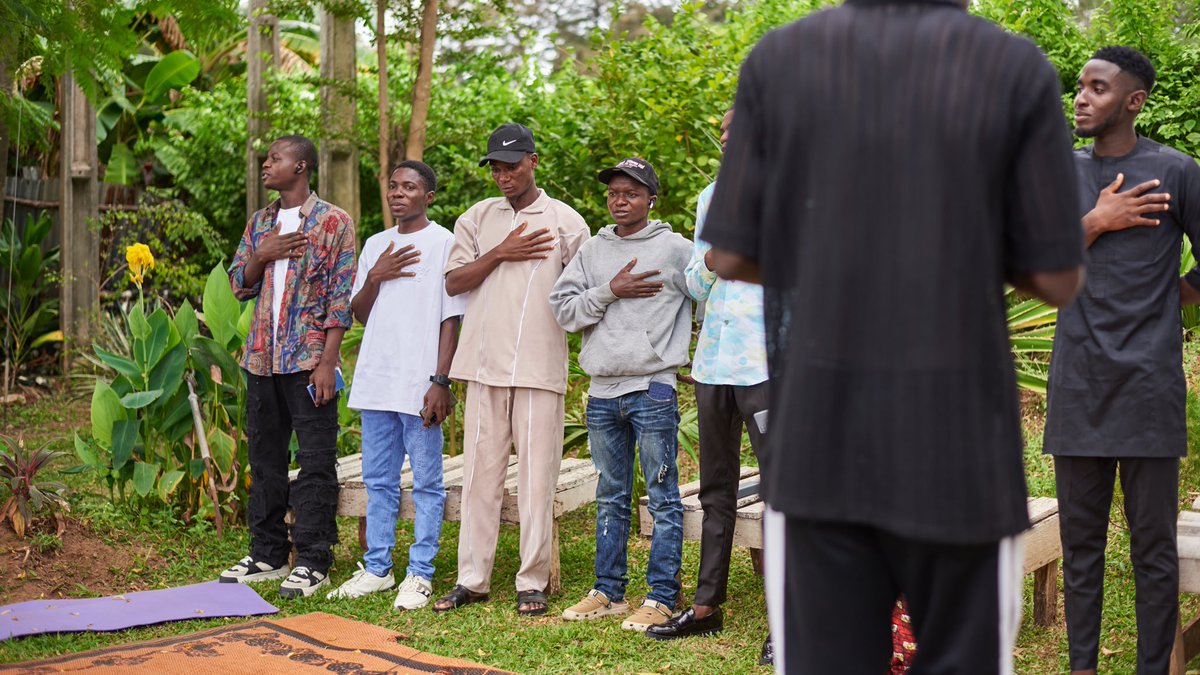 kwaracreative's tweet photo. KWARA CREATIVES HANGOUT 1.0 

We are a growing community Creatives, filmmakers, designers, artists, storytellers, content creators creative entrepreneurs and others across Kwara State and beyond

Clink The Link To Download The Pictures or To Join Our Group 

#kwaracreatives https://t.co/GLKOsgFS2p