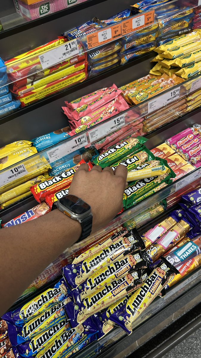 buhlesfineasf's tweet image. life lately