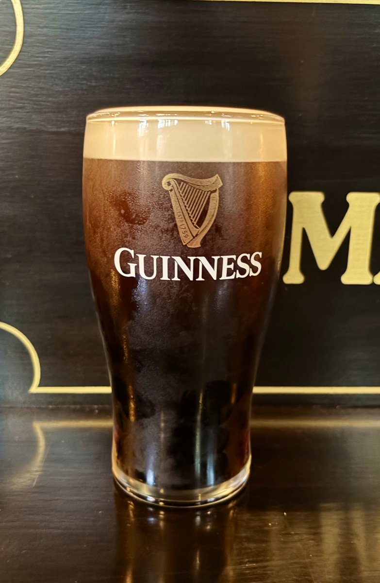 LondonPubMap's tweet image. Made it back to The Marlborough in Mayfair after seeing the queue earlier. Great to see another London pub back from the dead — a proper traditional interior, top Guinness if a little pricey.
#Marlborough #Mayfair
