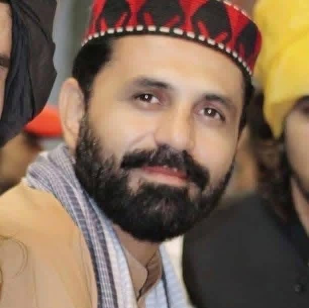 Junaidw61299601's tweet photo. ده جرګی راوتلو نه وروسته د حنیف پشتین او نورالله ترین هڅ پته درک نه لګیږي د موبایل نمبری بندی دی هڅ رابطه ورسره نه کیږی
@ImranRiazKhan @SohailAfridiISF @HamidMirPAK https://t.co/tuV91DoWjs