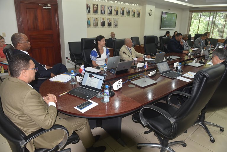 Acompañé la juramentación del profesor Ricaurter Manuel Jurado Banquéz como nuevo miembro principal de la Junta Directiva de la <a href="/CSSPanama/">CSSPanama</a>, en representación del sector trabajador.

Su incorporación fortalece la voz de los trabajadores en un momento clave para seguir impulsando