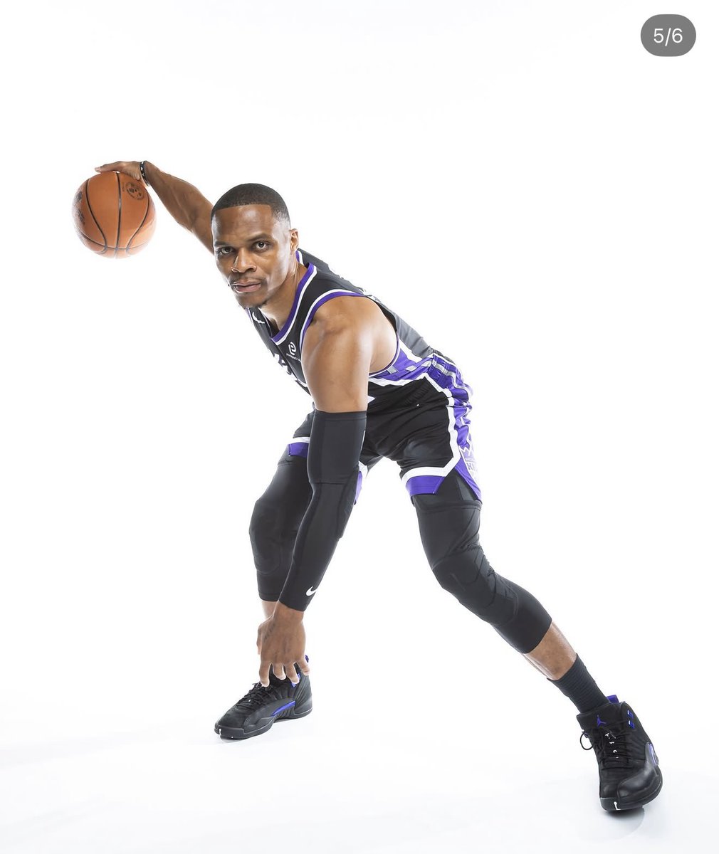 imjuztp's tweet photo. Late to the party, but happy birthday to the GOAT, MR. triple double, RUSSELL WESTBROOK!! https://t.co/KNaHvWzGPH