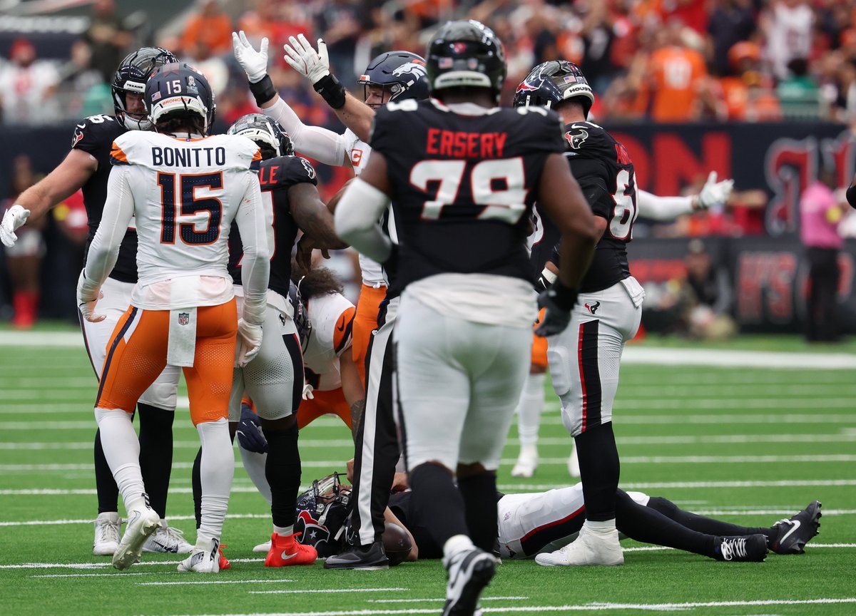 Fanteractive's tweet image. Hey everyone! 🌟 Don’t miss our Week 10 injury report and more cool stories! Check it out! #Fanalyst #Fanteractive 
fanteractive.com/arcticle/week-…