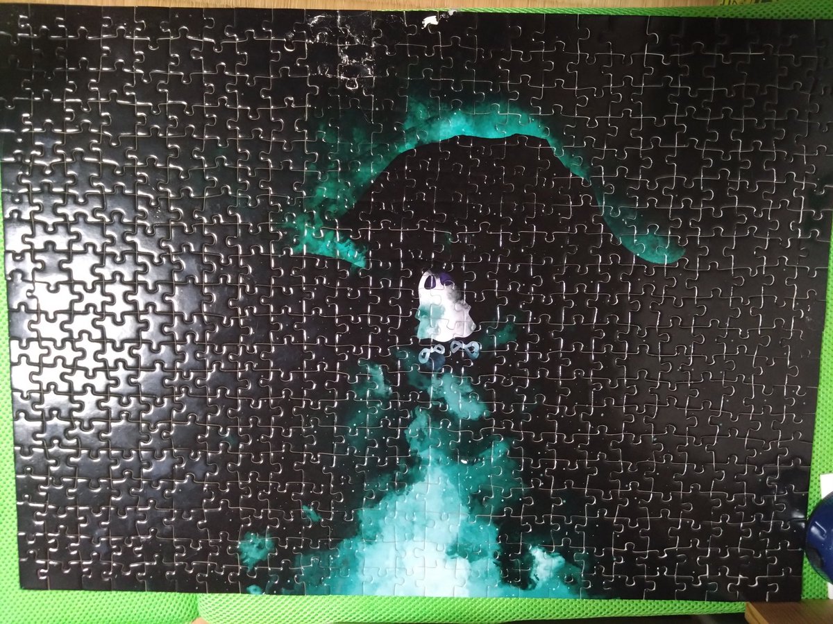 ItsEIKlMj8uVB9b's tweet image. 緊急報告！！
とうとうジグソーパズル『掌』…

完成しました〜😂💕
二宮さん、松本さん…私…頑張りましたよ✨制作開始当初は…愛犬の介護も始まってなかなか進めることが出来なかったけども…やっと…やっと完成しました🎵
#心霊番組ゼロ #絵本企画 
#ゼロ屋