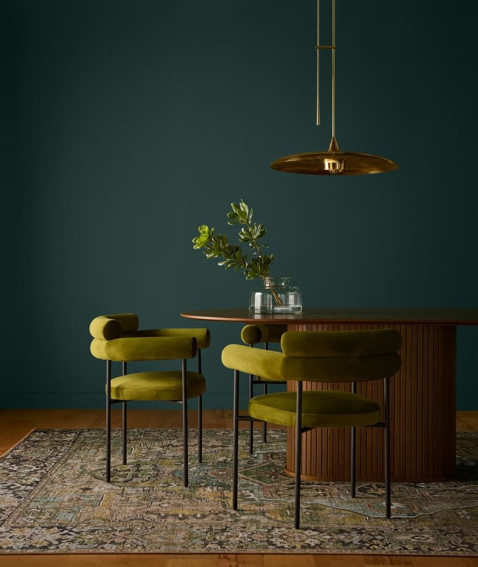 keepitupus's tweet image. The Meaning Behind 2026’s Colors of the Year

This year’s selections tell a story of balance—between comfort and boldness, nostalgia and innovation.

Read more here
elledecor.com/design-decorat…
#HighEndDesign #LuxuryInteriors #ElegantLifestyle
